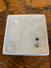 Load image into Gallery viewer, Wire Book Marks
