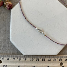 Load image into Gallery viewer, Delicate Semiprecious necklace with hammered heart pendant
