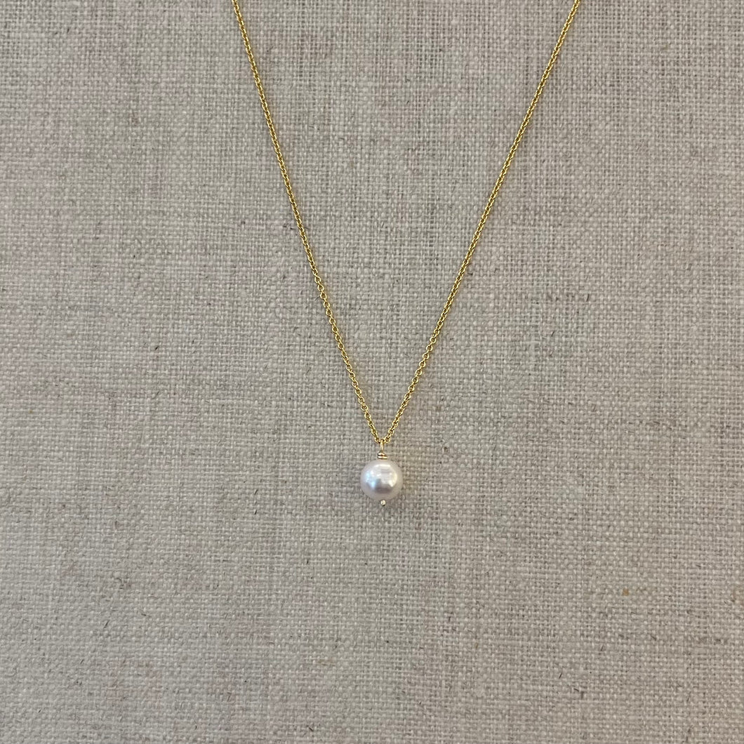 Pearl drop on chain