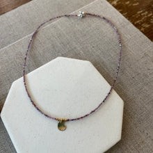 Load image into Gallery viewer, Delicate Semiprecious necklace with hammered heart pendant
