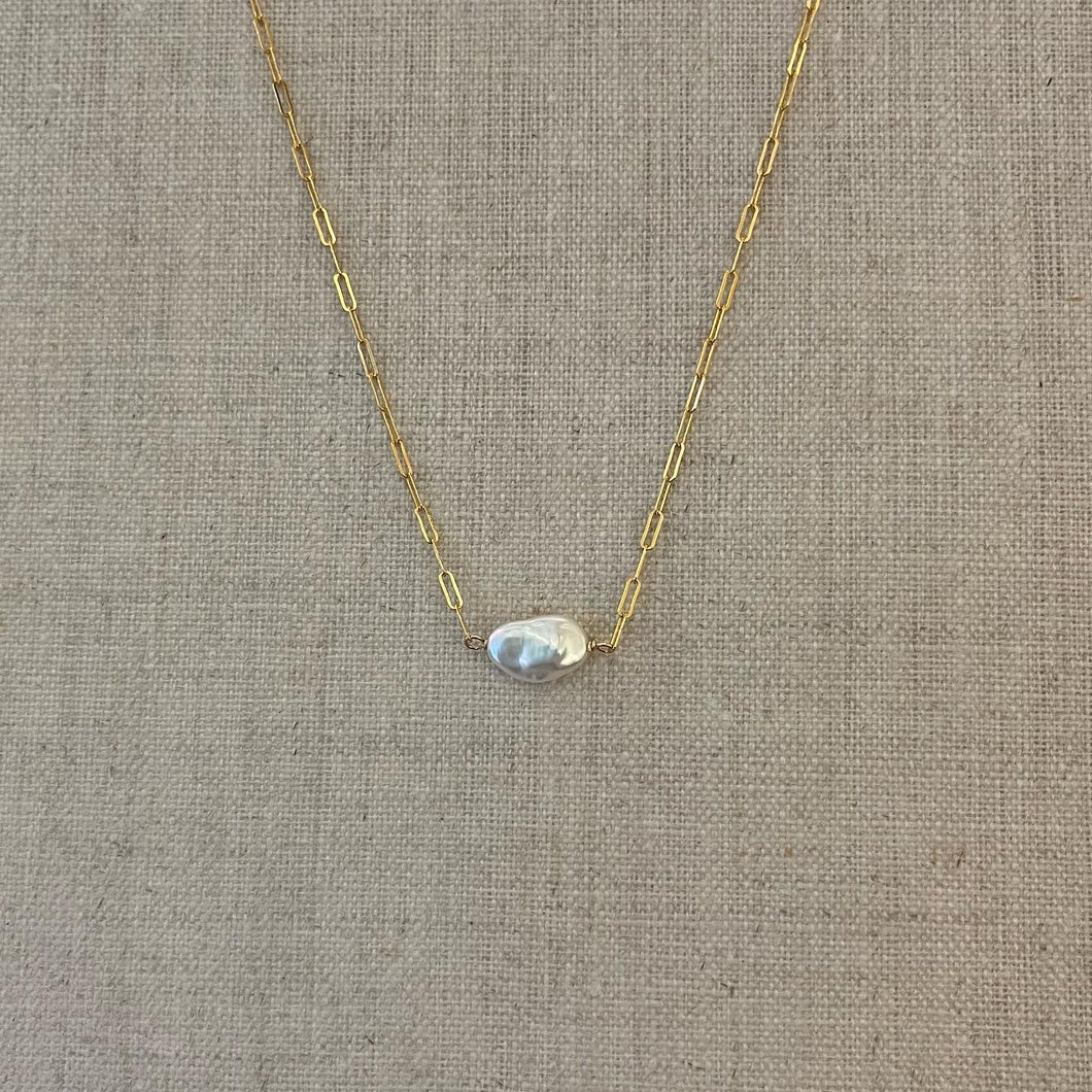 Baroque pearl bar necklace on paper clip chain