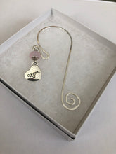 Load image into Gallery viewer, Wire Book Marks
