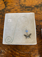 Load image into Gallery viewer, Wire Book Marks
